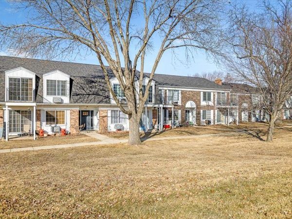 706 Kiwanis Drive , Unit 4, Freeport, IL 61032