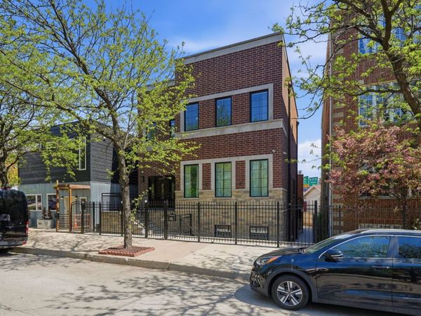 1443 N Cleaver Street , Chicago, IL 60642