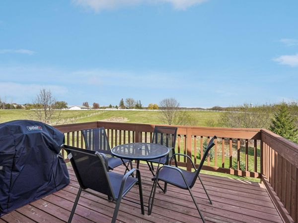 3747 Terra Vista Path, Chaska, MN 55318