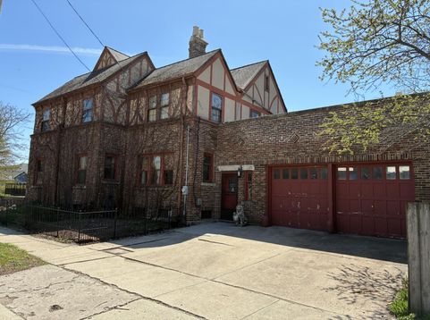 Main Photo