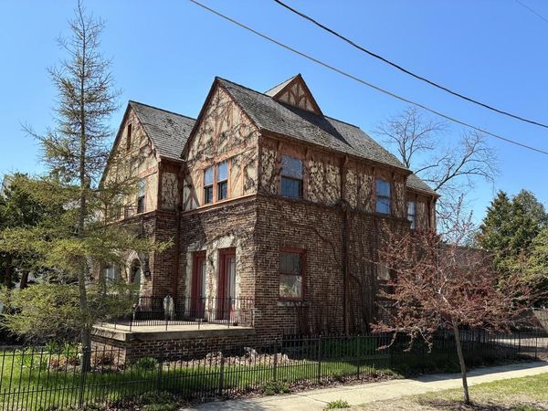 4202 5th AVENUE, Kenosha, WI 53140