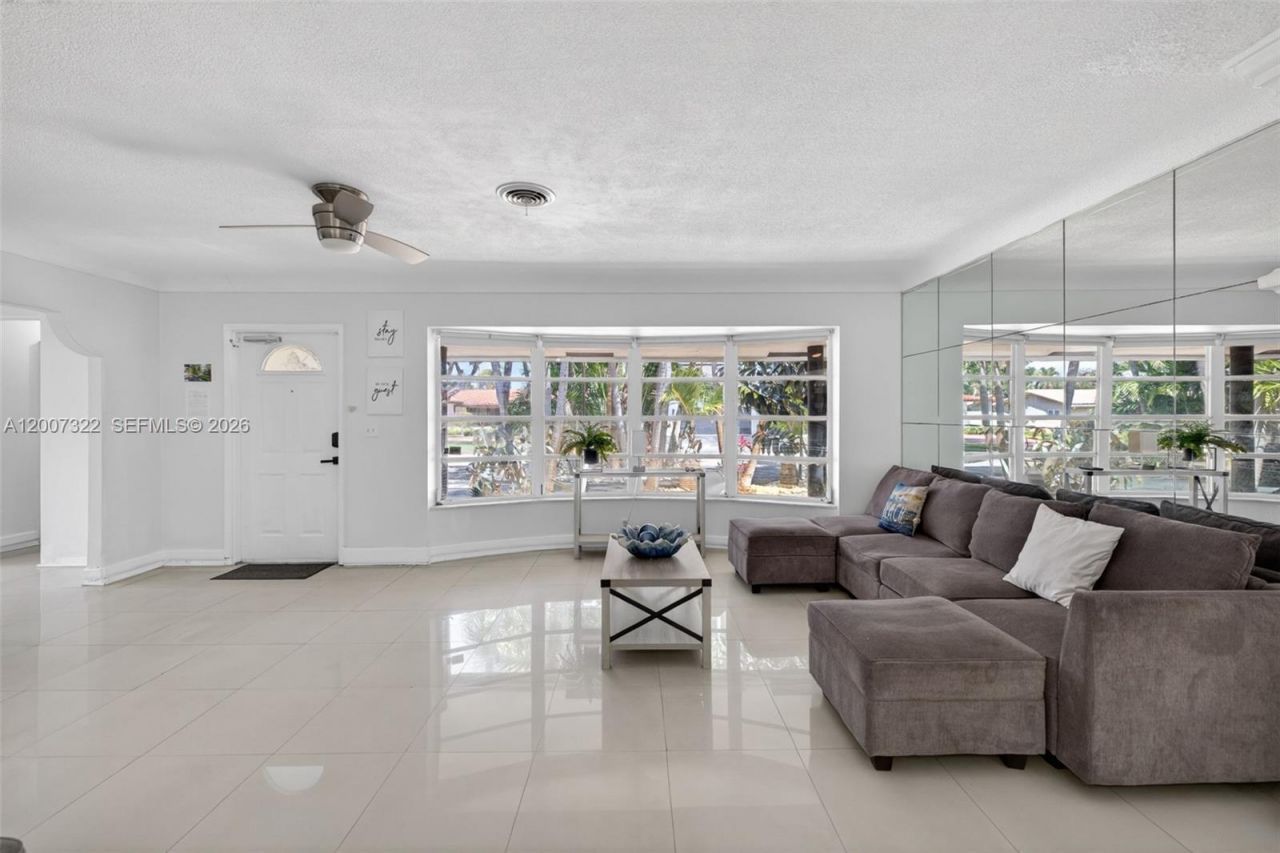 5451 NE 22nd Ave, Fort Lauderdale, FL 33308 Photo