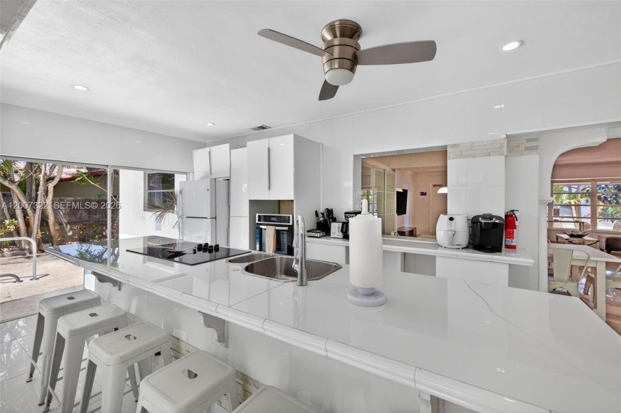 5451 NE 22nd Ave, Fort Lauderdale, FL 33308 Photo