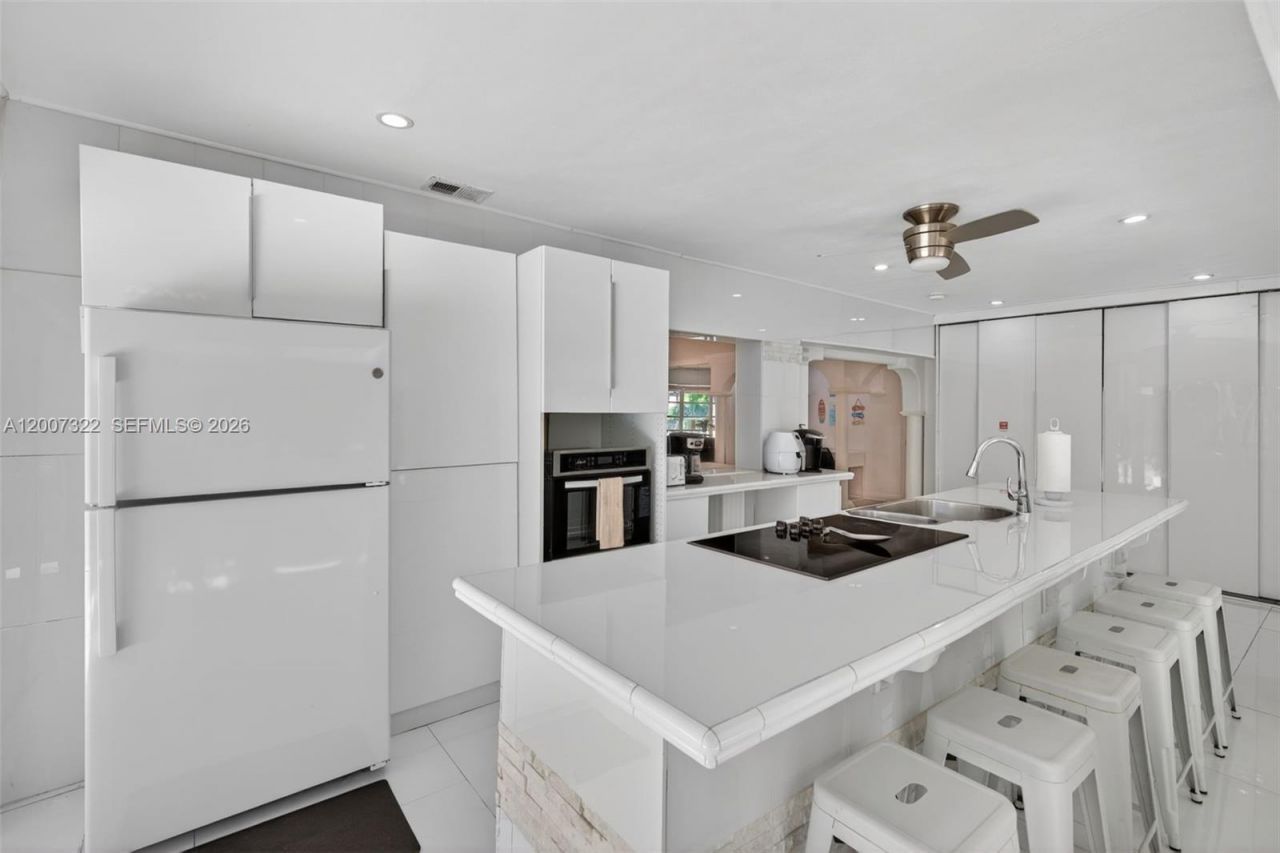 5451 NE 22nd Ave, Fort Lauderdale, FL 33308 Photo