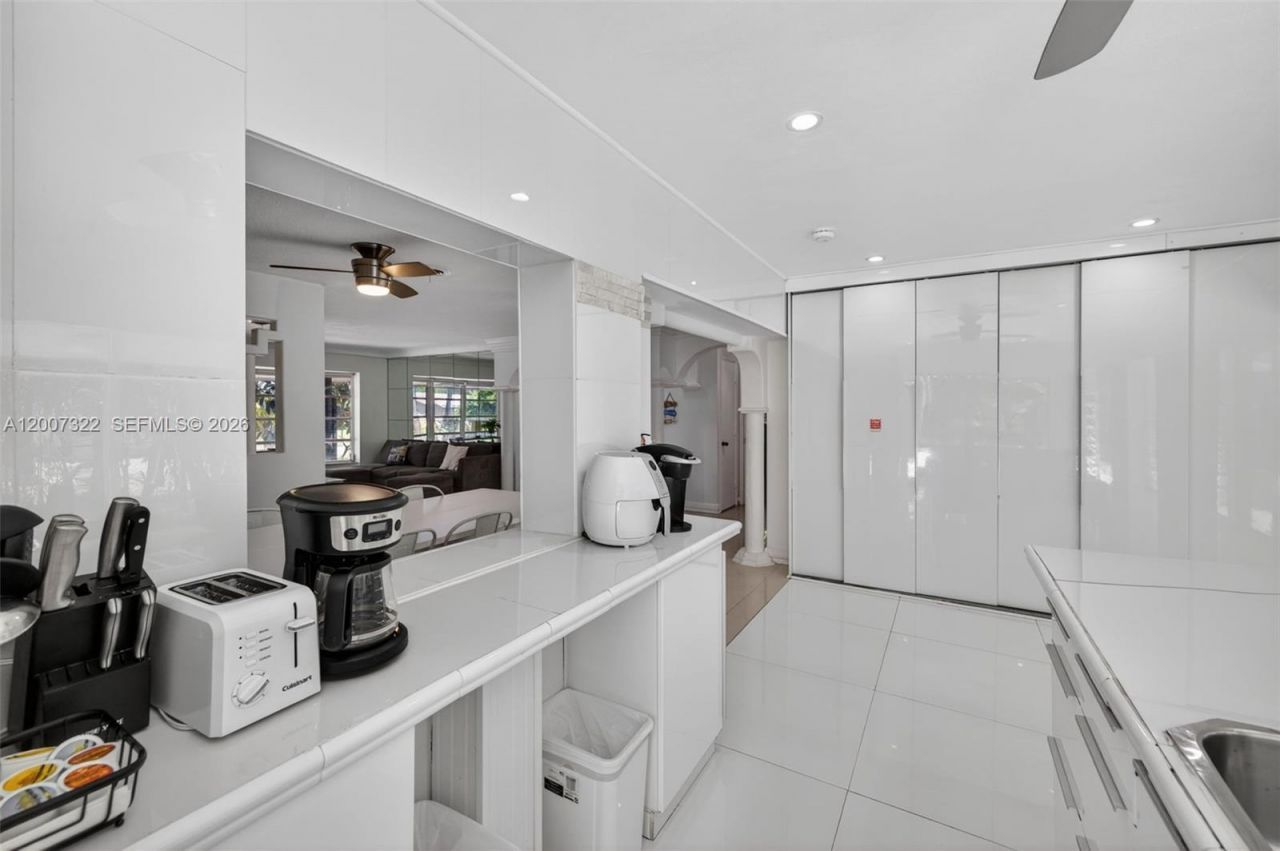 5451 NE 22nd Ave, Fort Lauderdale, FL 33308 Photo