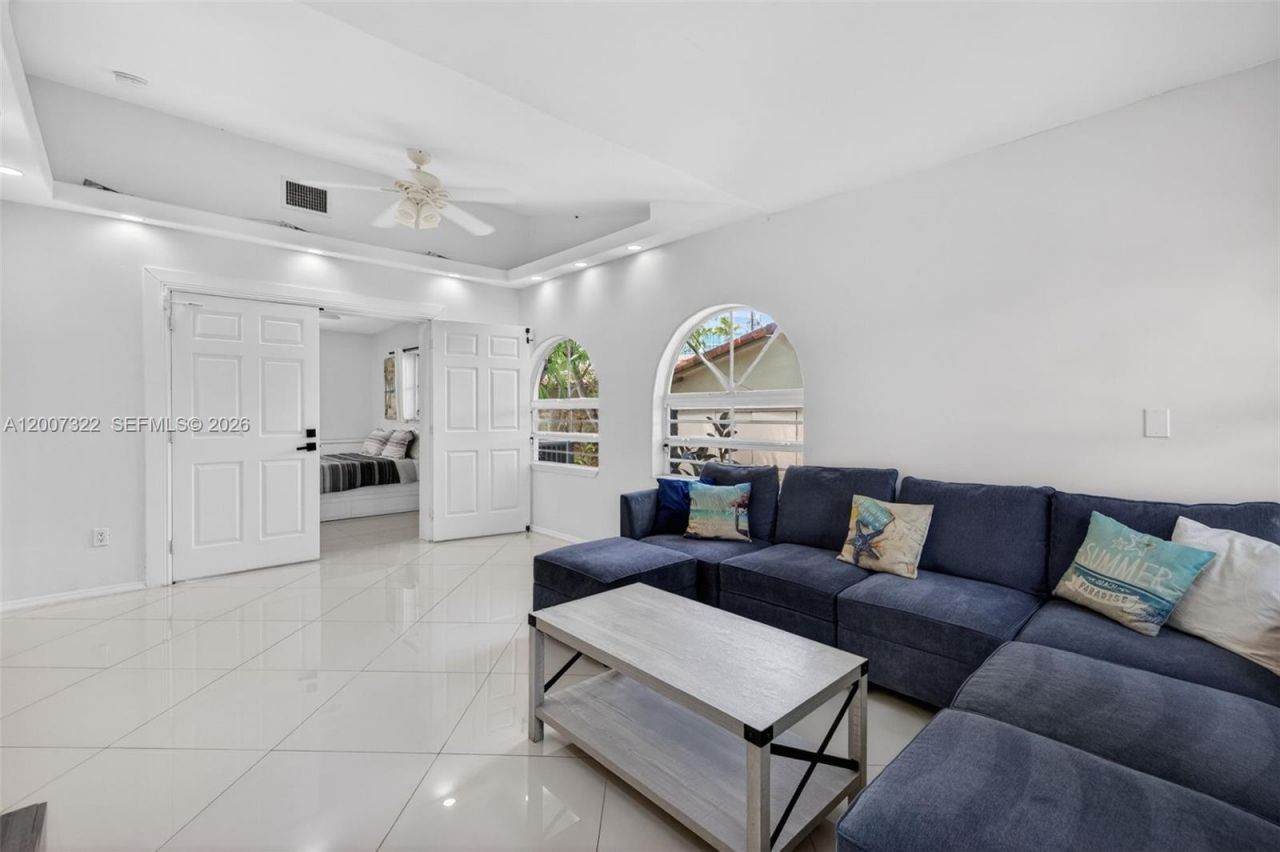 5451 NE 22nd Ave, Fort Lauderdale, FL 33308 Photo