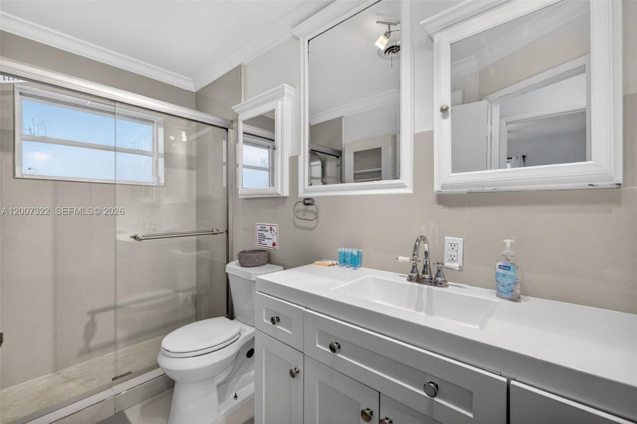 5451 NE 22nd Ave, Fort Lauderdale, FL 33308 Photo