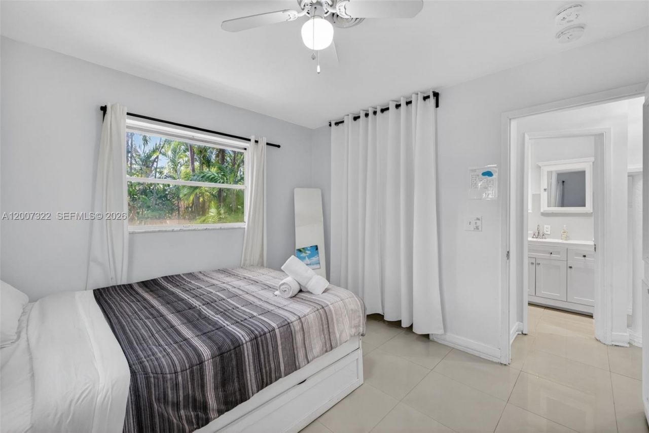 5451 NE 22nd Ave, Fort Lauderdale, FL 33308 Photo