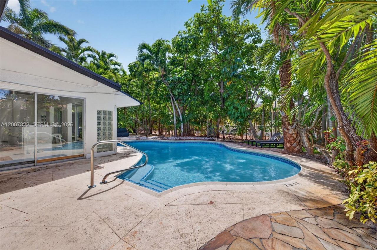 5451 NE 22nd Ave, Fort Lauderdale, FL 33308 Photo