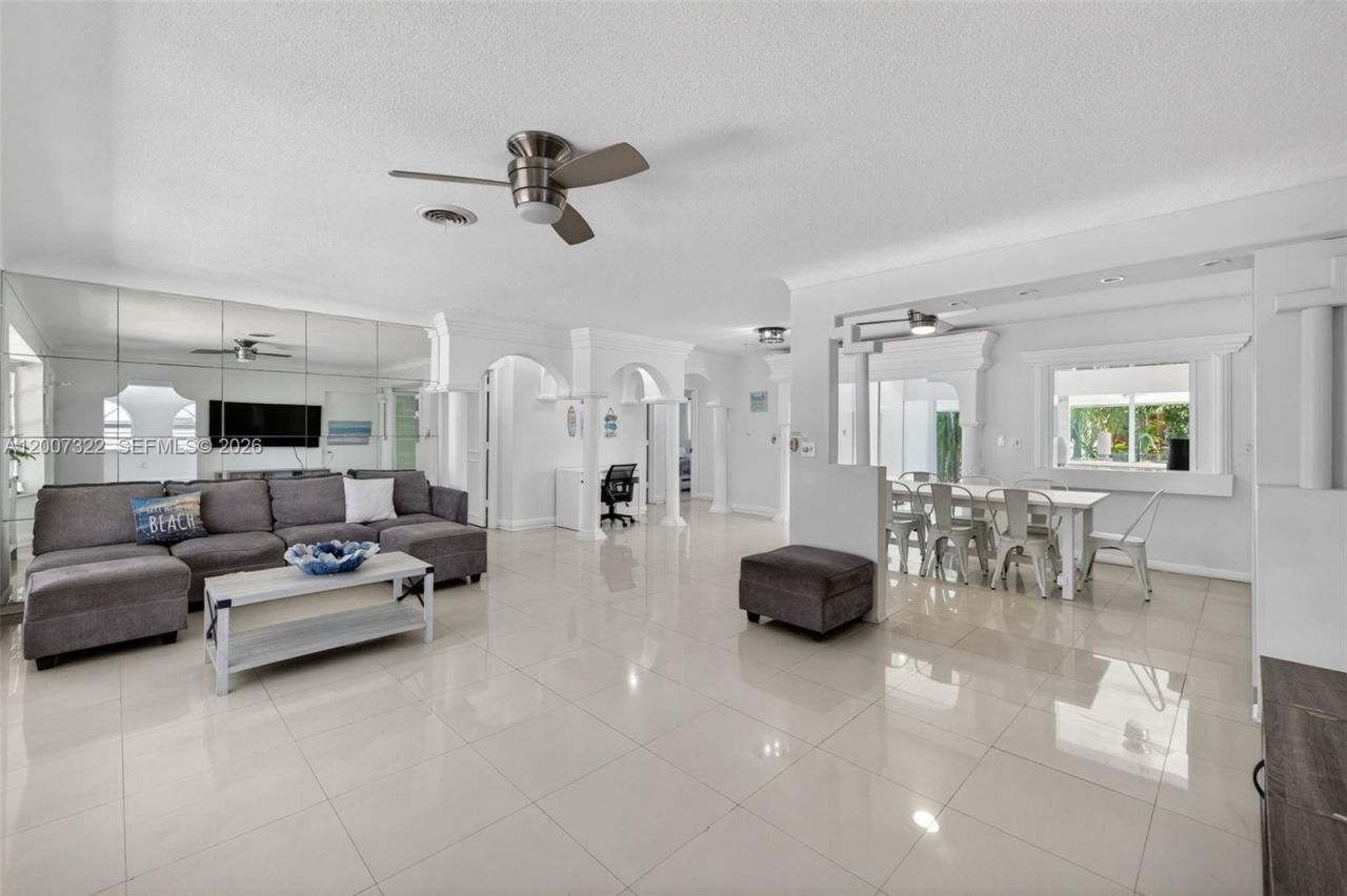 5451 NE 22nd Ave, Fort Lauderdale, FL 33308 Photo