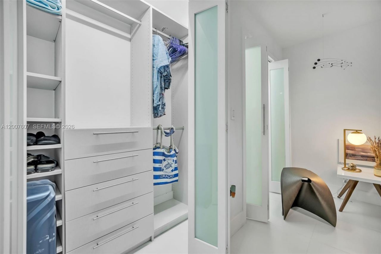 6801 Indian Creek Dr , Unit 304, Miami Beach, FL 33141 Photo