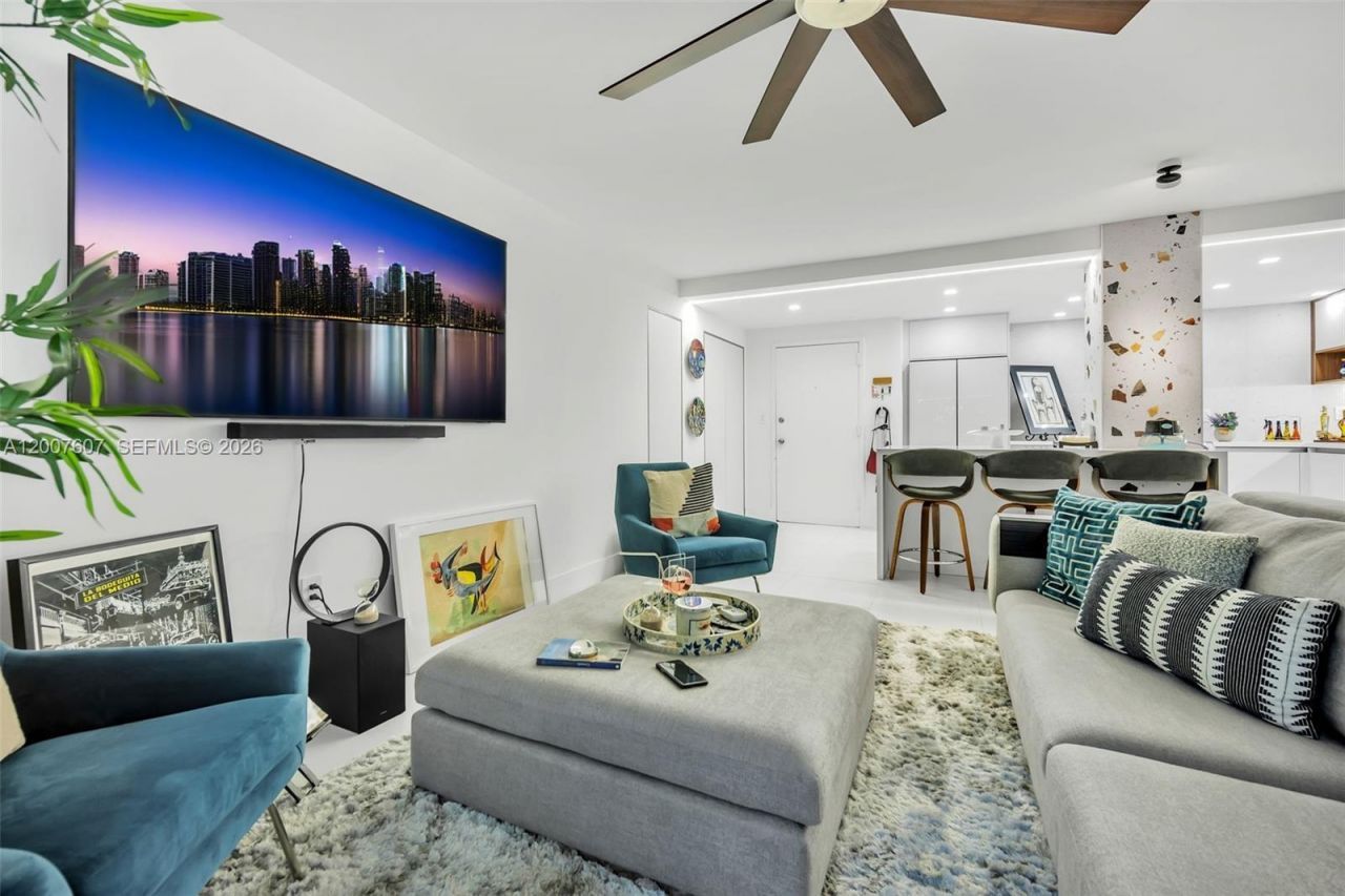 6801 Indian Creek Dr , Unit 304, Miami Beach, FL 33141 Photo