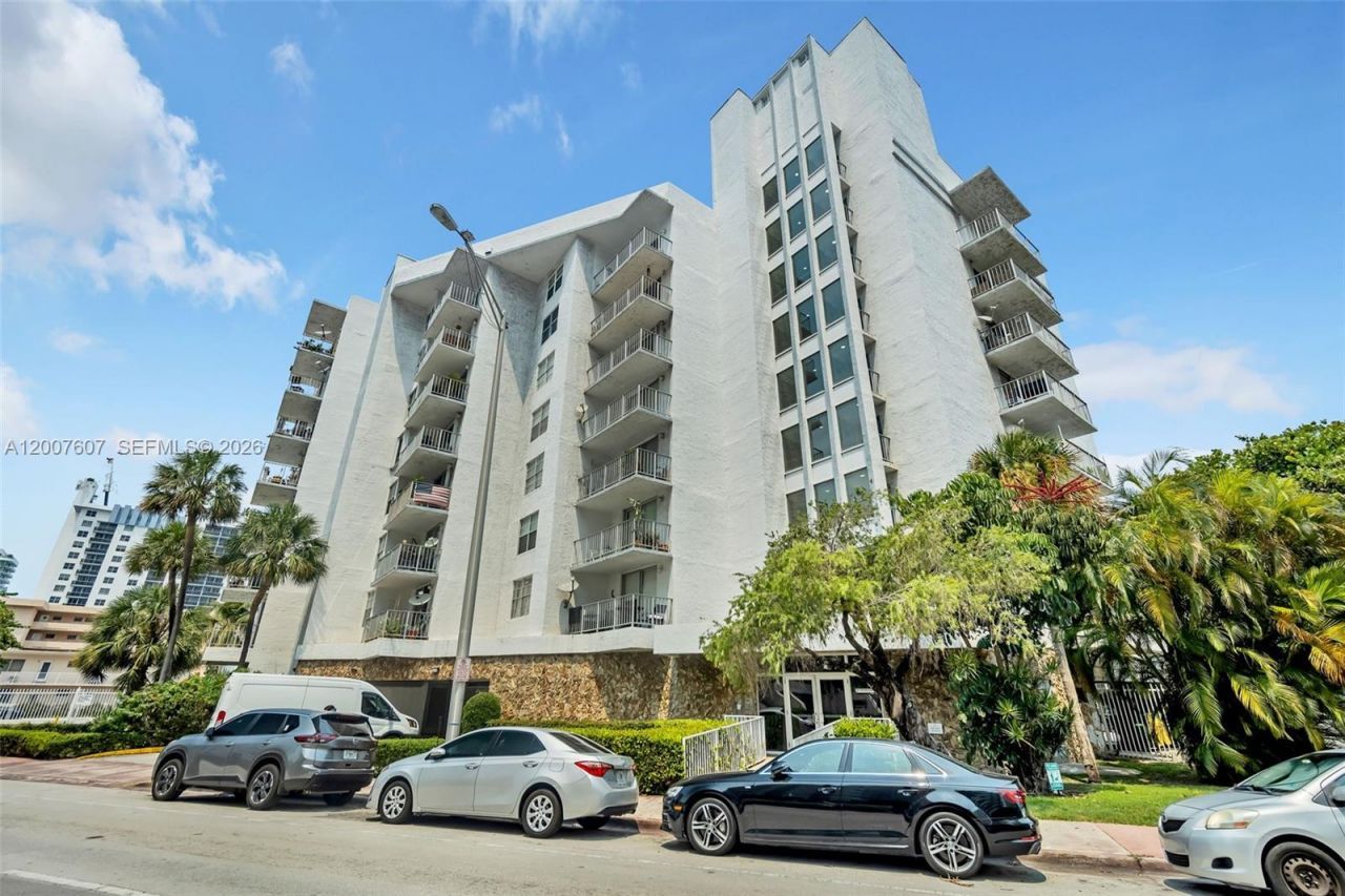 6801 Indian Creek Dr , Unit 304, Miami Beach, FL 33141 Photo