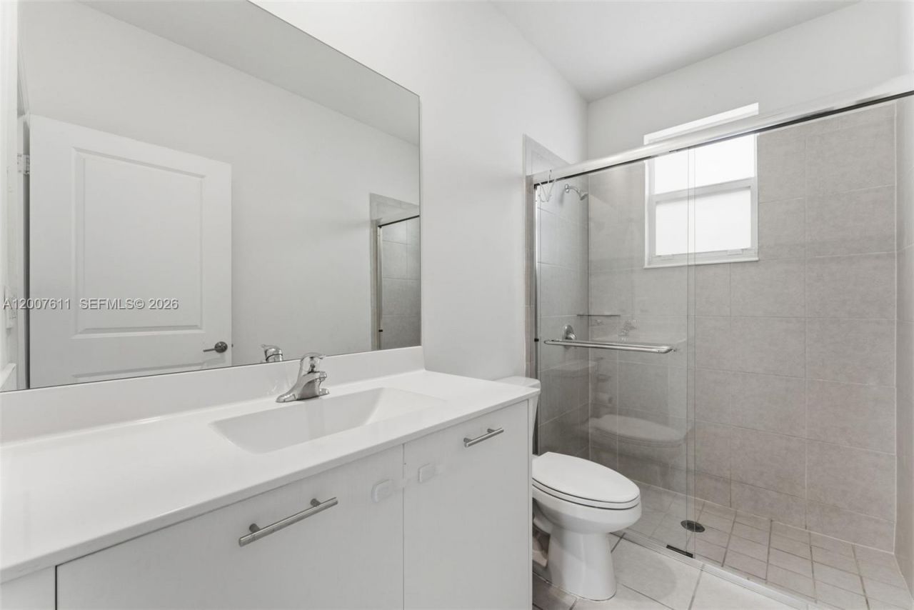 2284 NW 130th St, Miami, FL 33167 Photo