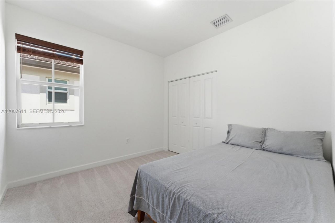 2284 NW 130th St, Miami, FL 33167 Photo