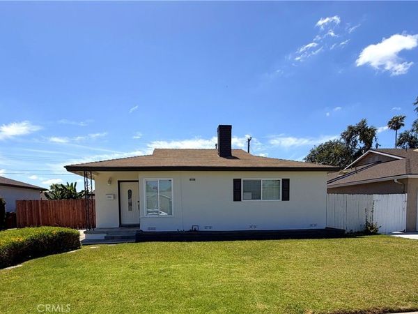 460 W Knepp Avenue, Fullerton, CA 92832