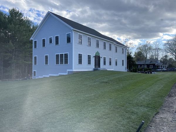 28 Marion, Rochester, MA 02770