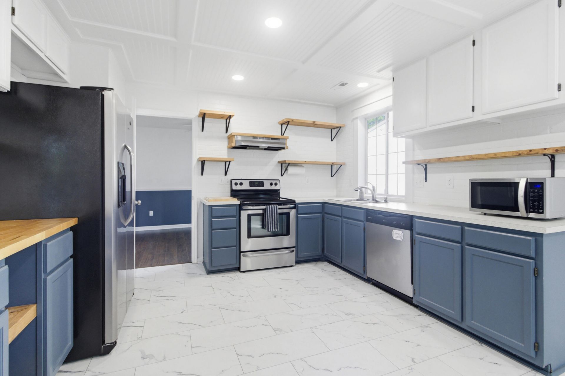 4784 Porter Drive Photo 6