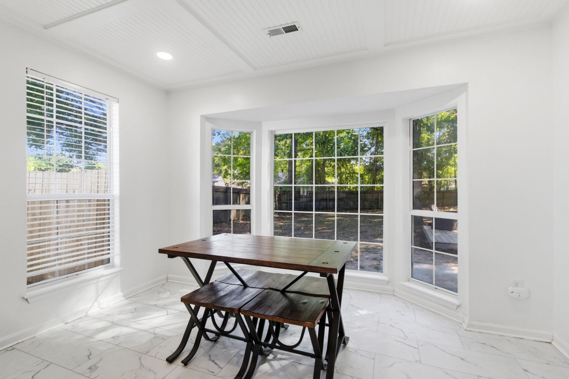 4784 Porter Drive Photo 7