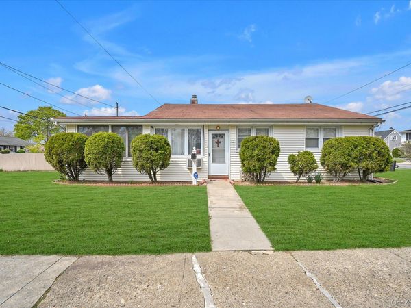 62 Wood Lane , Valley Stream, NY 11581