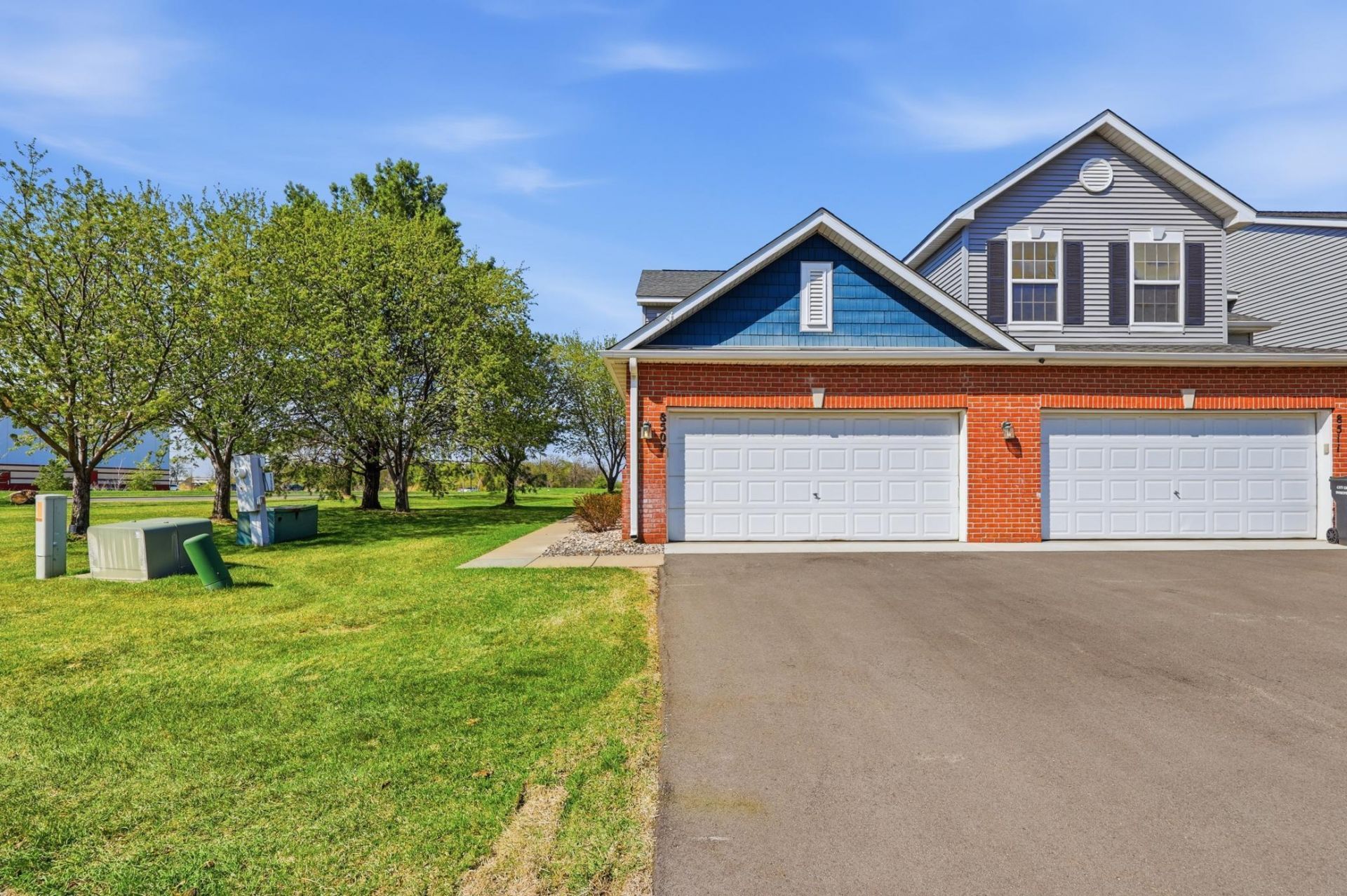 8507 Grove Circle , Shakopee, MN 55379