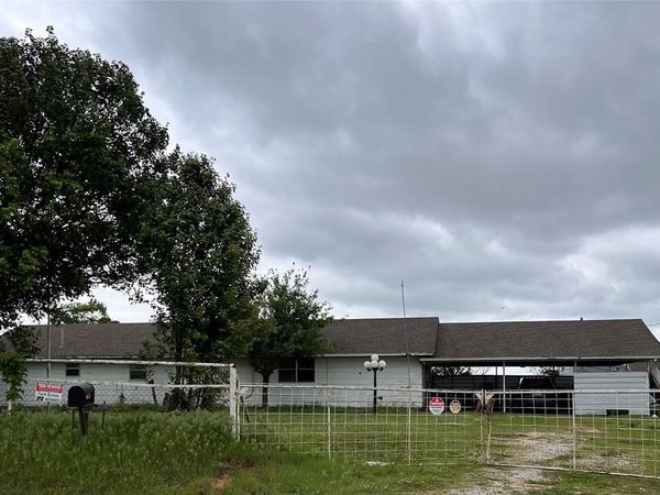 7189 E 136 Road, Holdenville, OK 74848