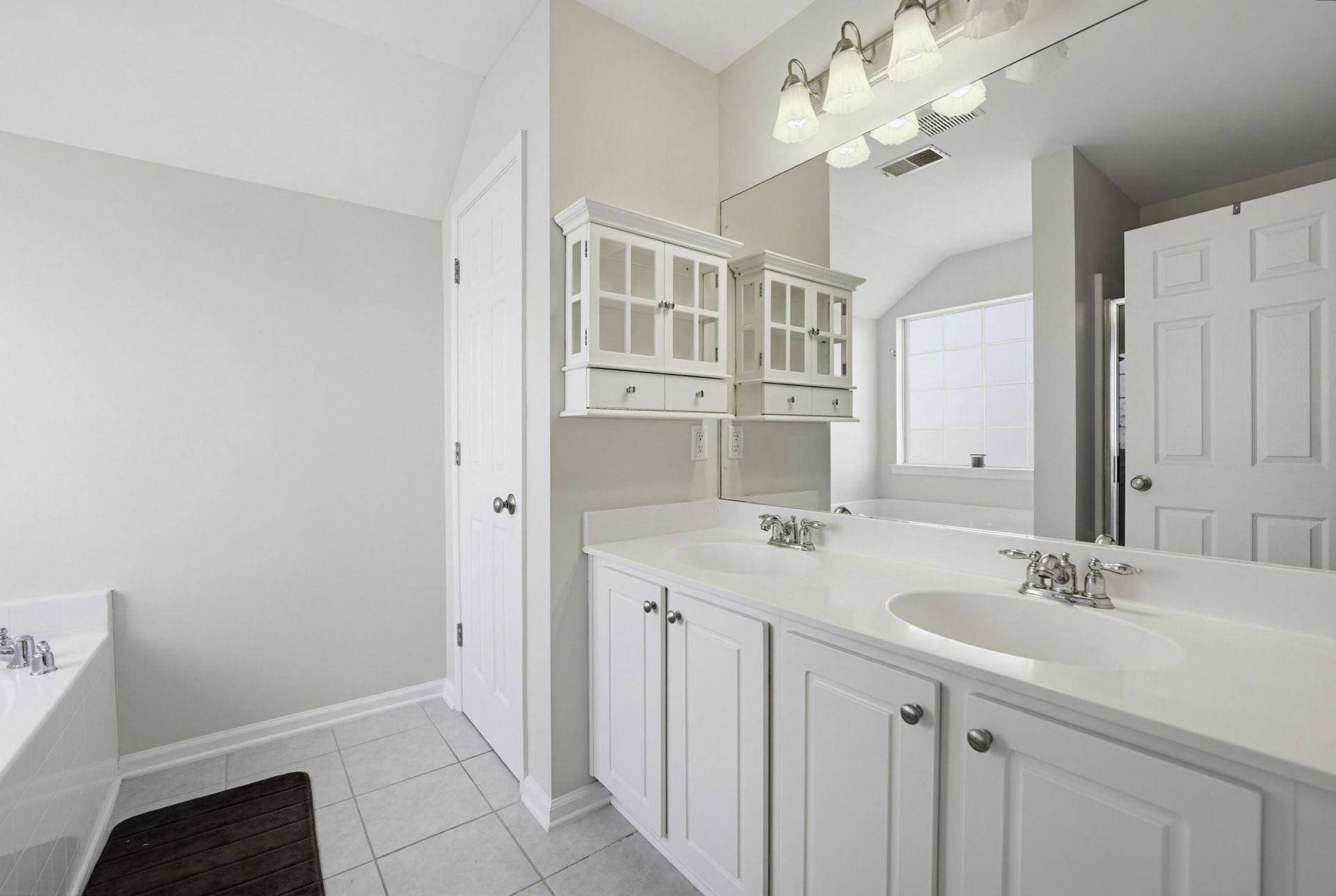 2225 Blakers Boulevard Photo 27