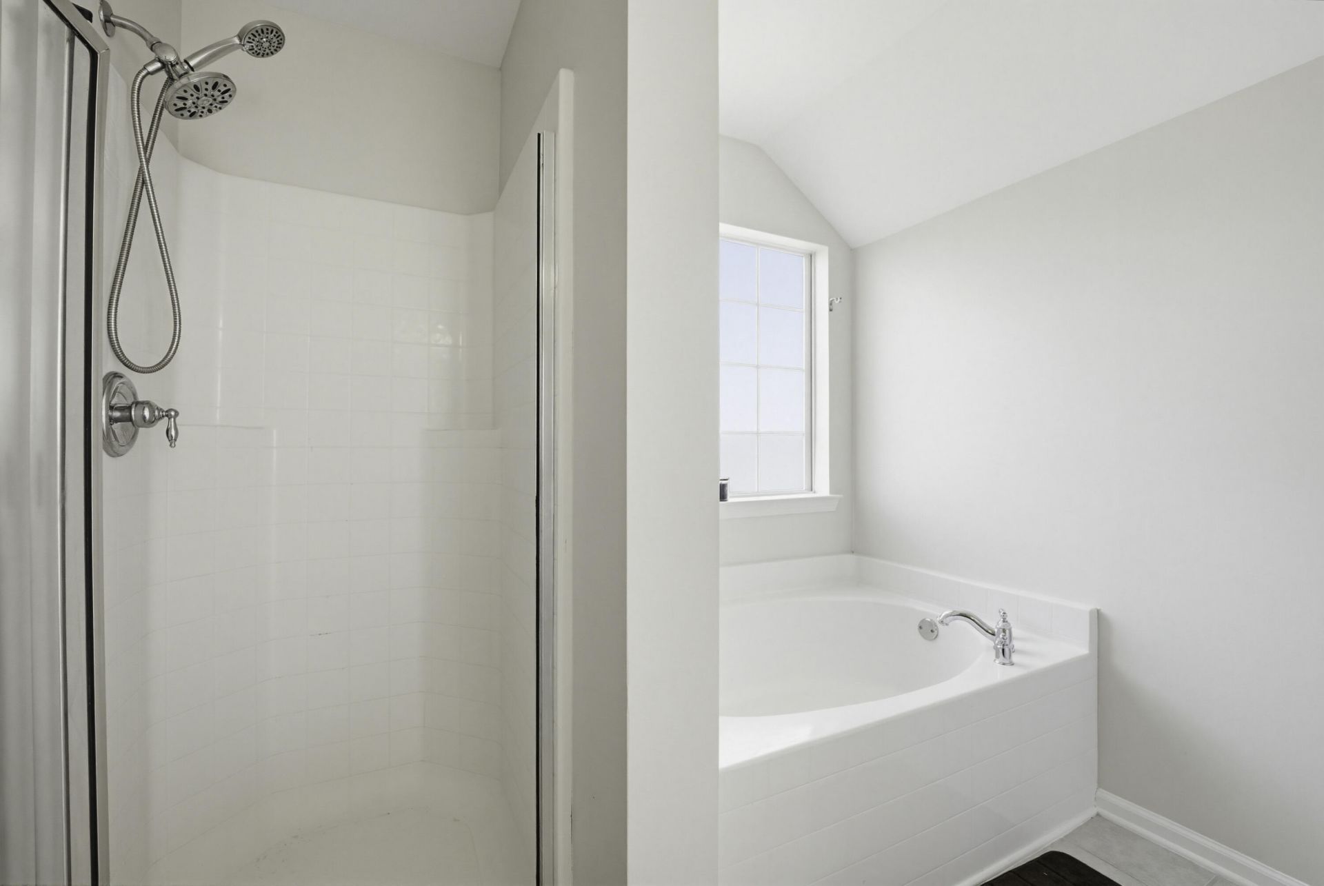 2225 Blakers Boulevard Photo 29