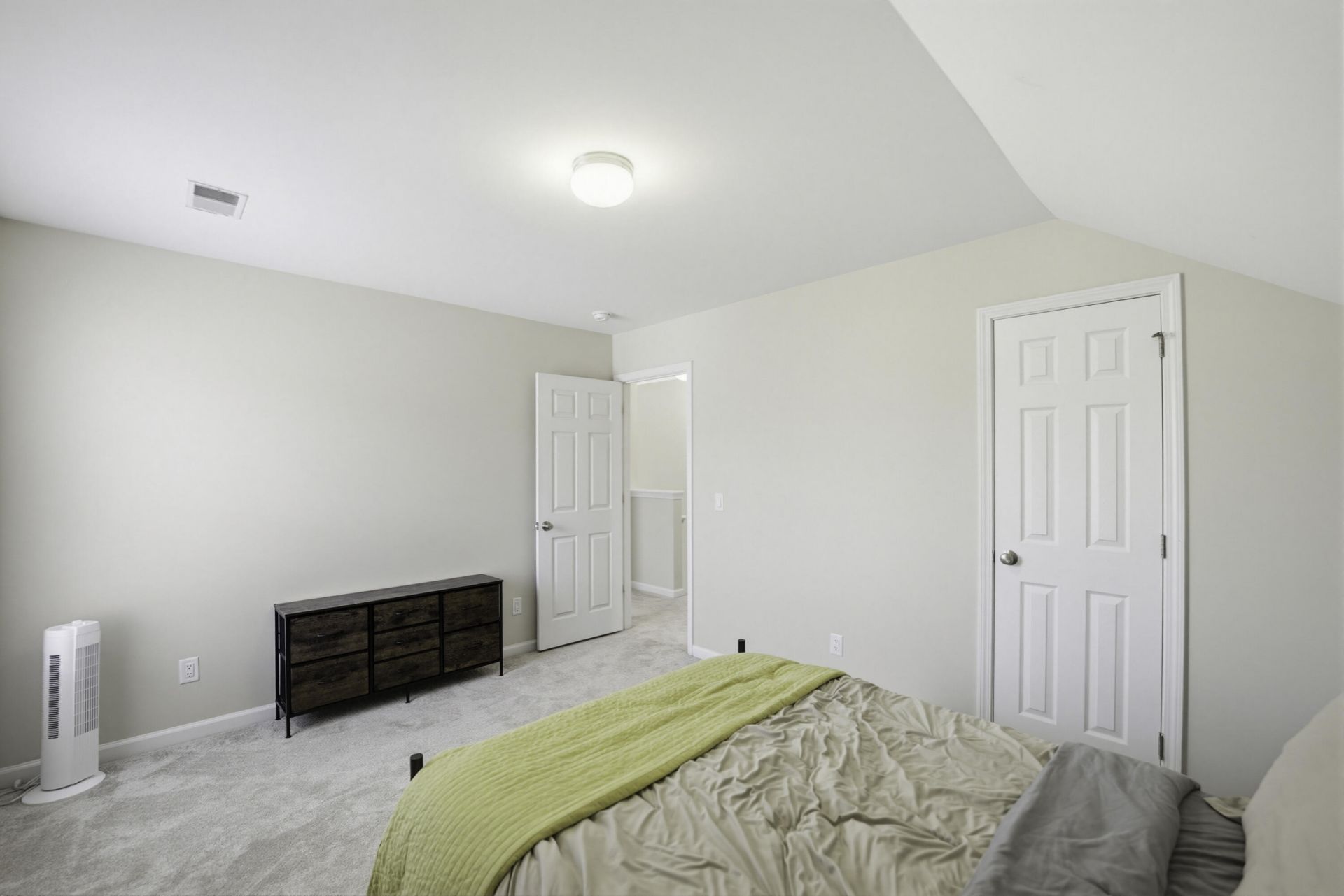 2225 Blakers Boulevard Photo 36
