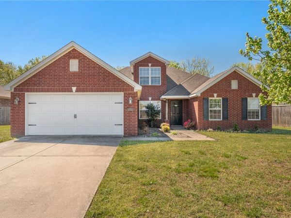 11723 E Creek Lane, Farmington, AR 72730