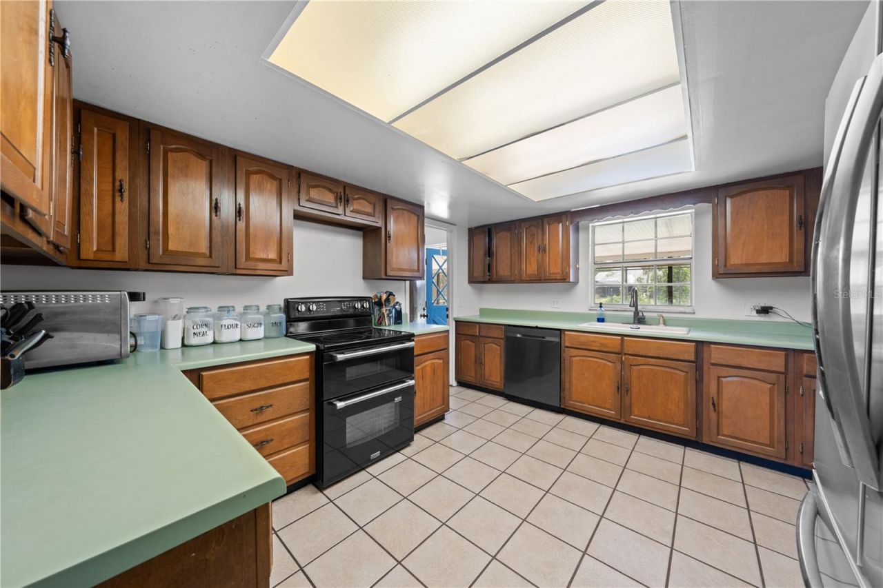 6570 Bay Shore Drive, Saint Cloud, FL 34771 Photo