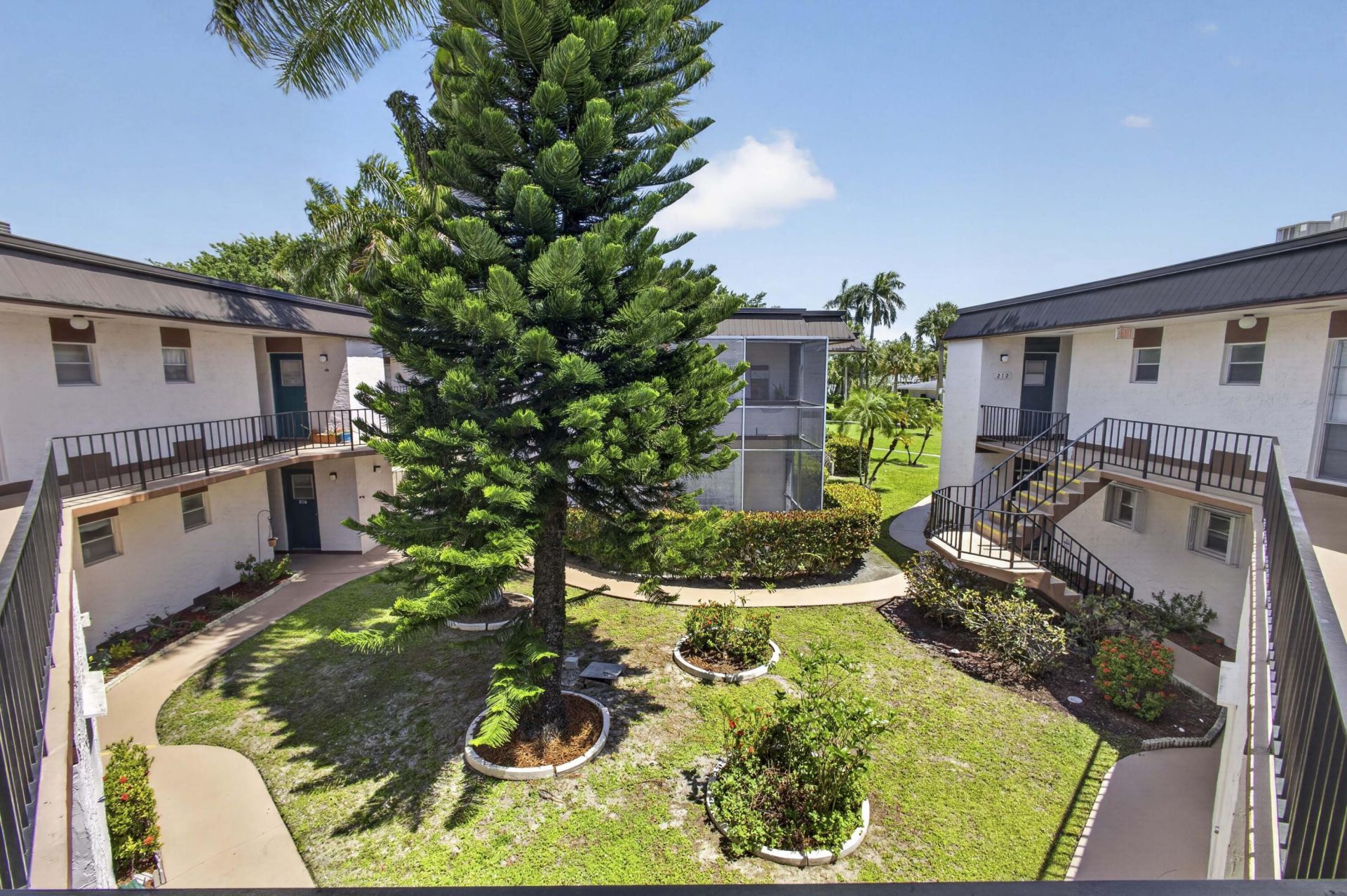 3 Greenway Vlg N, Unit 210, Royal Palm Beach, FL 33411 Photo
