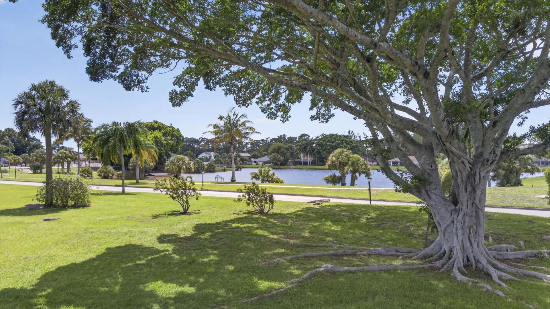 3 Greenway Vlg N, Unit 210, Royal Palm Beach, FL 33411 Photo