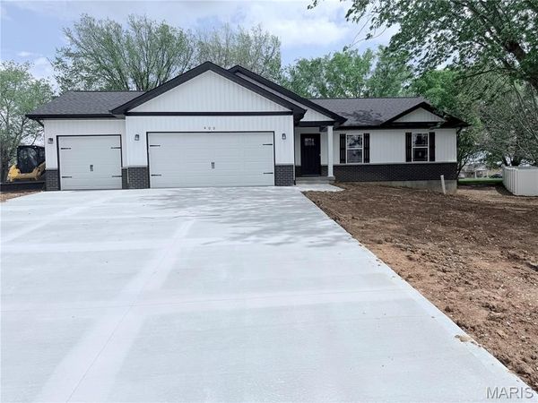 400 Chantilly Court , Warrenton, MO 63383