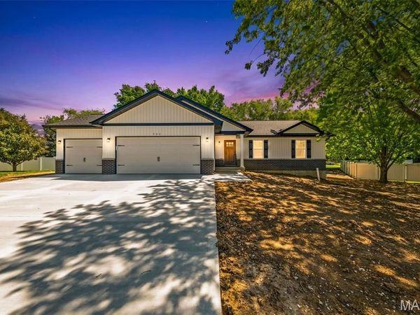 400 Chantilly Court , Warrenton, MO 63383