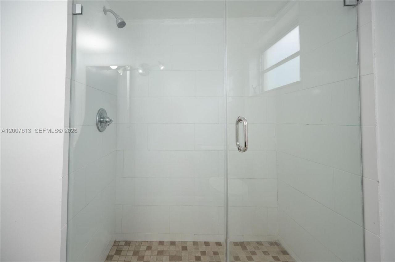 500 NE 26th St , Unit 2C, Miami, FL 33137 Photo
