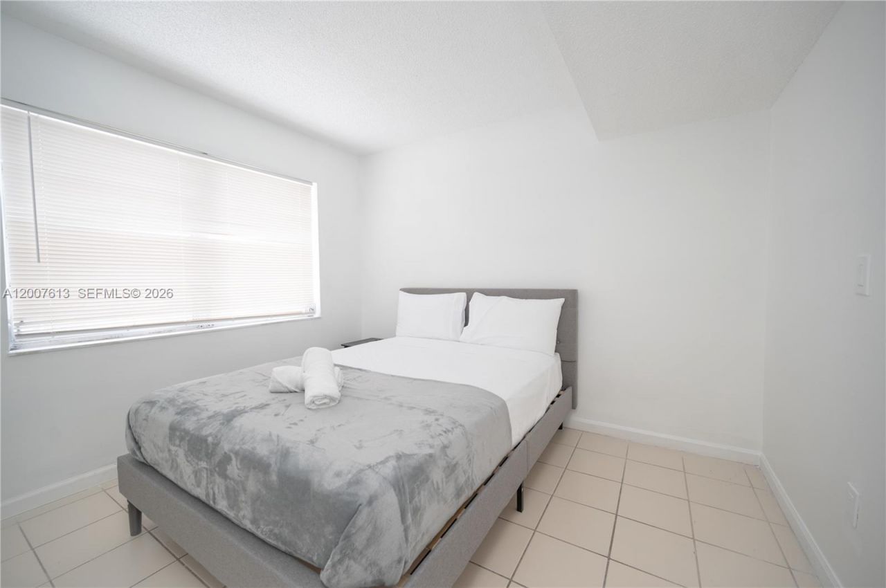 500 NE 26th St , Unit 2C, Miami, FL 33137 Photo