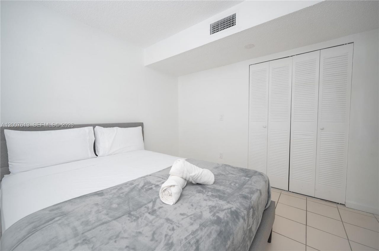500 NE 26th St , Unit 2C, Miami, FL 33137 Photo