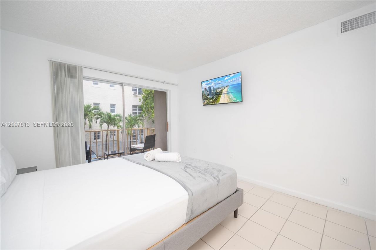 500 NE 26th St , Unit 2C, Miami, FL 33137 Photo