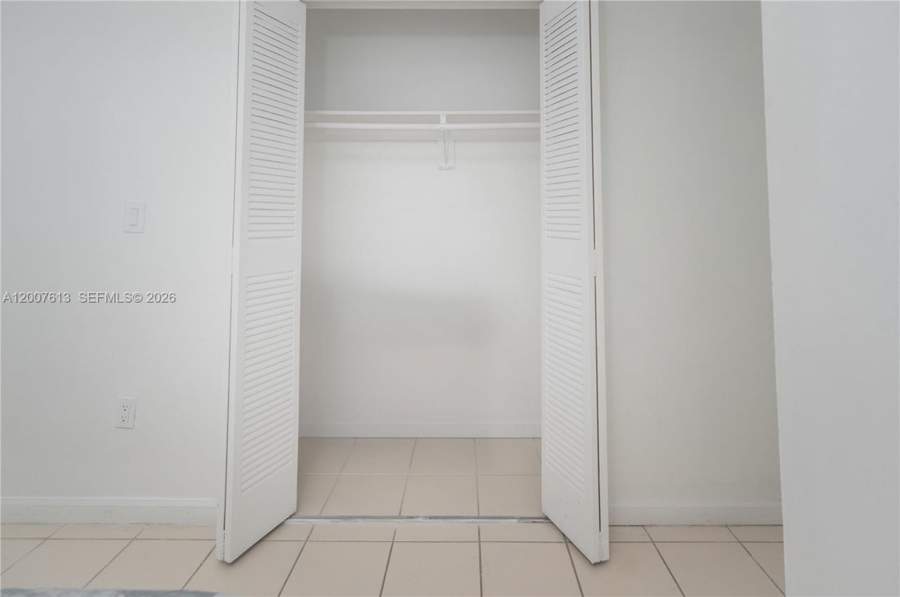 500 NE 26th St , Unit 2C, Miami, FL 33137 Photo