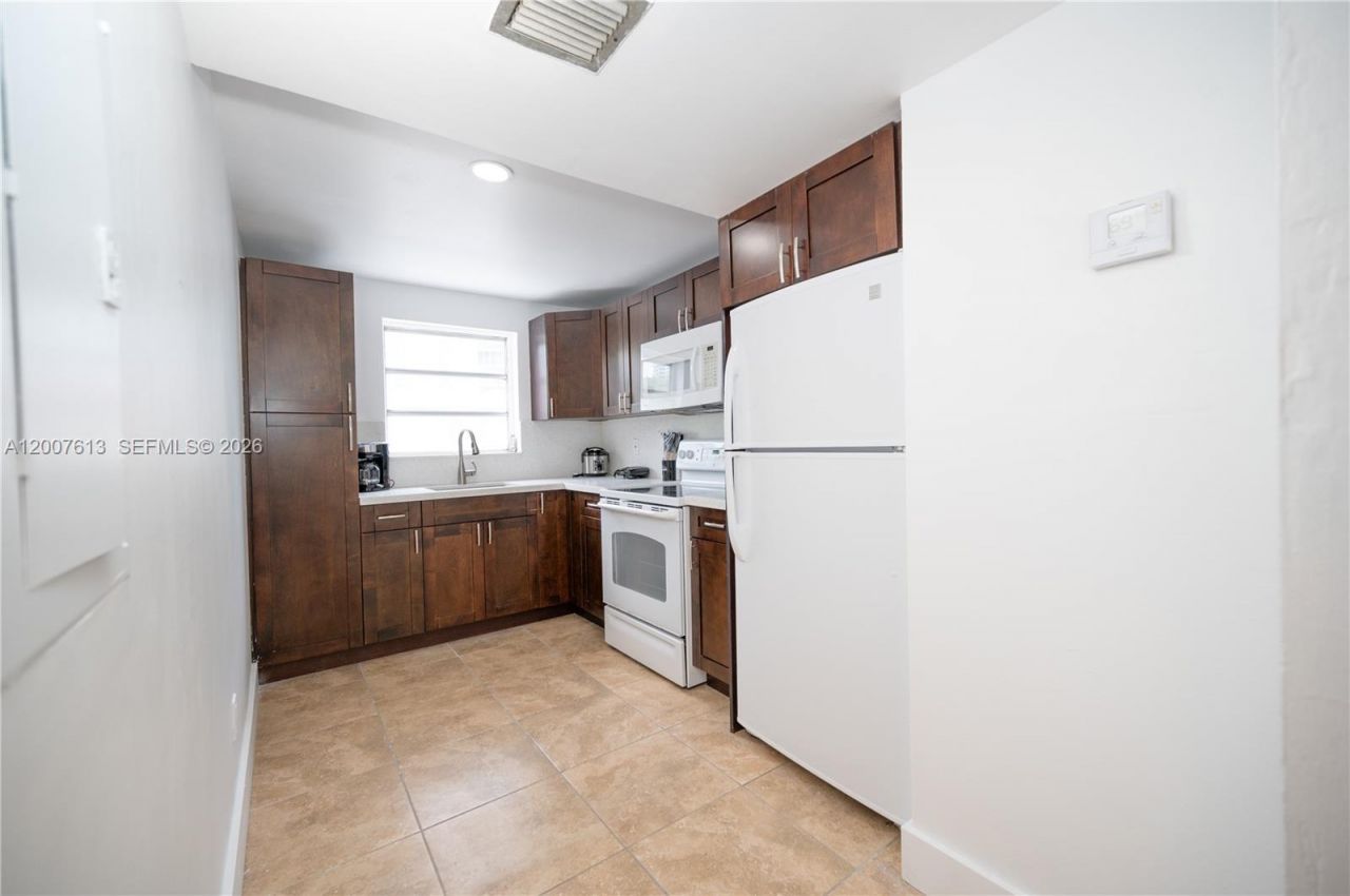 500 NE 26th St , Unit 2C, Miami, FL 33137 Photo