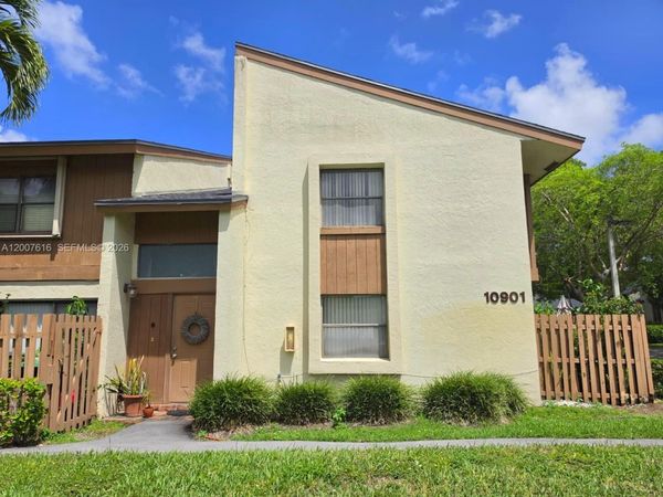 10901 SW 113th Pl, Unit 66B, Miami, FL 33176