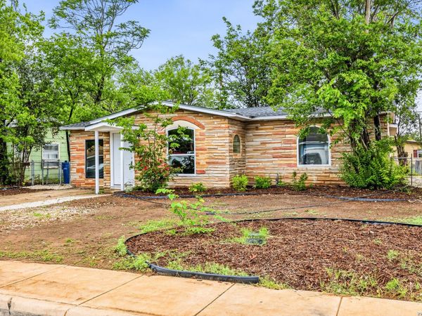 110 NELLINA ST, San Antonio, TX 78220