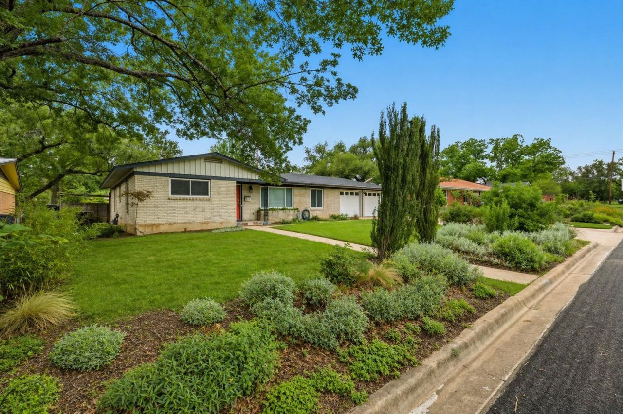 1705 Cloverleaf Dr, Austin, TX 78723 Main Photo