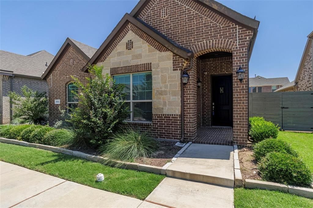 904 Parkside Drive, Argyle, TX 76226 Main Photo