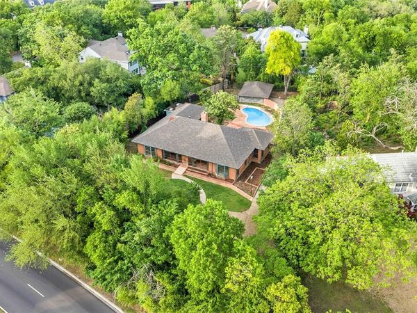 8906 Inwood , Dallas, TX 75209