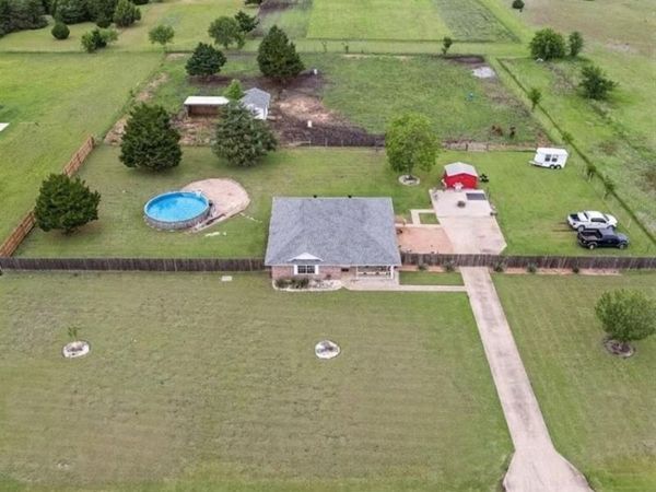 339 Meadow Lane, Red Oak, TX 75154