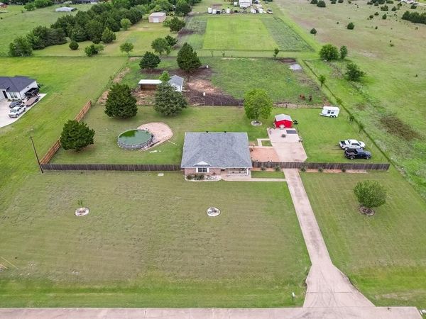 339 Meadow Lane, Red Oak, TX 75154
