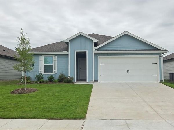 211 Desert Willow Drive, Royse City, TX 75189