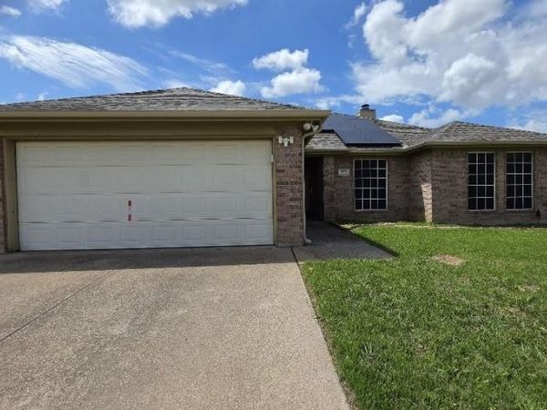 959 Aaron Drive , Burleson, TX 76028